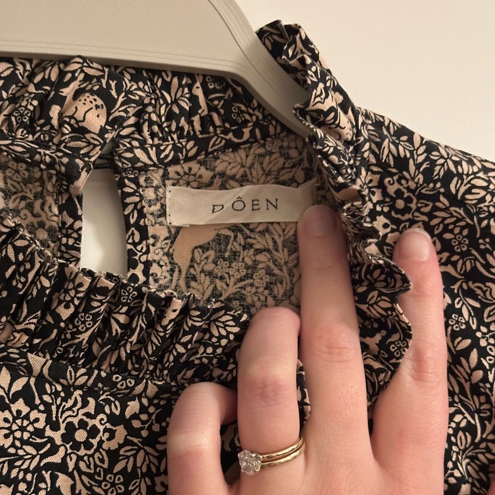 Doen Marabella Dress in Black Prancing Fawn Floral - Picture 5 of 9